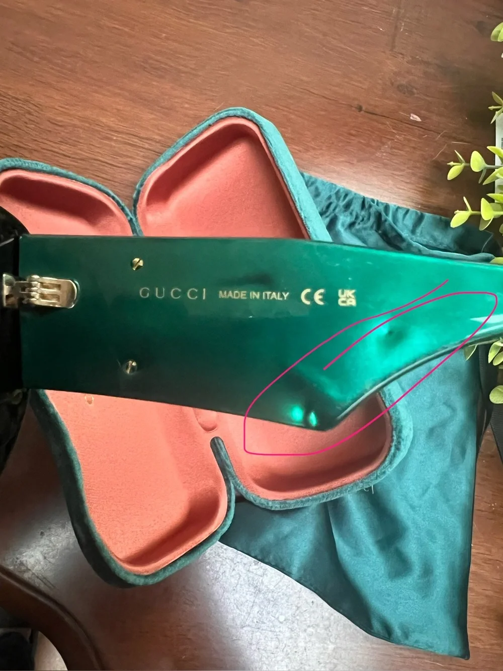 AUTHENTIC Gucci GG0956S Women's Black & Green Square Sunglasses with Gold GG Log